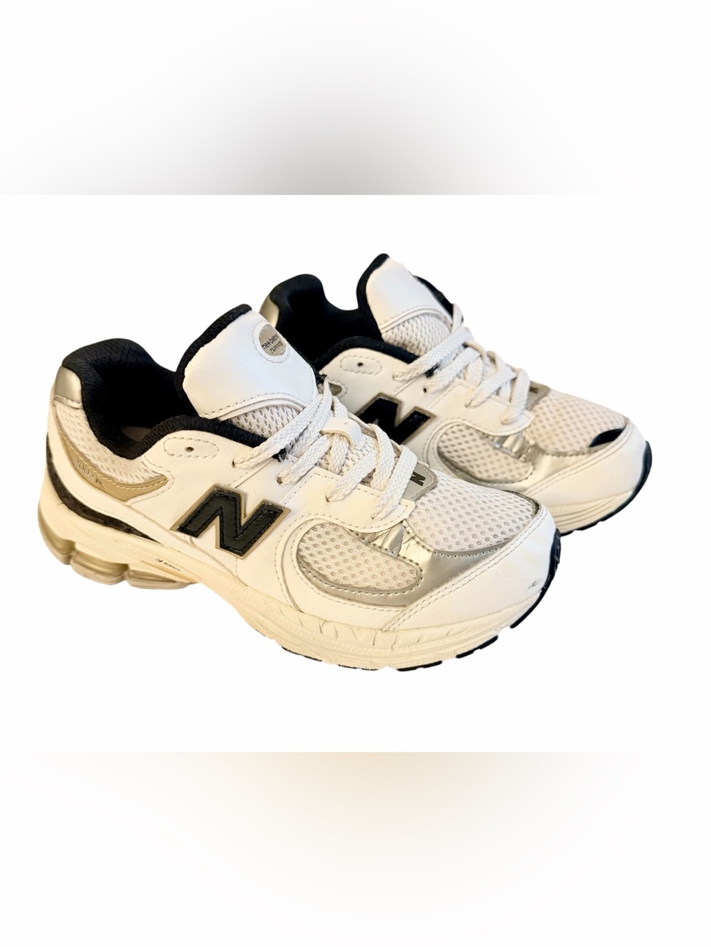 New Balance 2002R White Black Gold  Kid's-GC2002PS Size 1.5Y